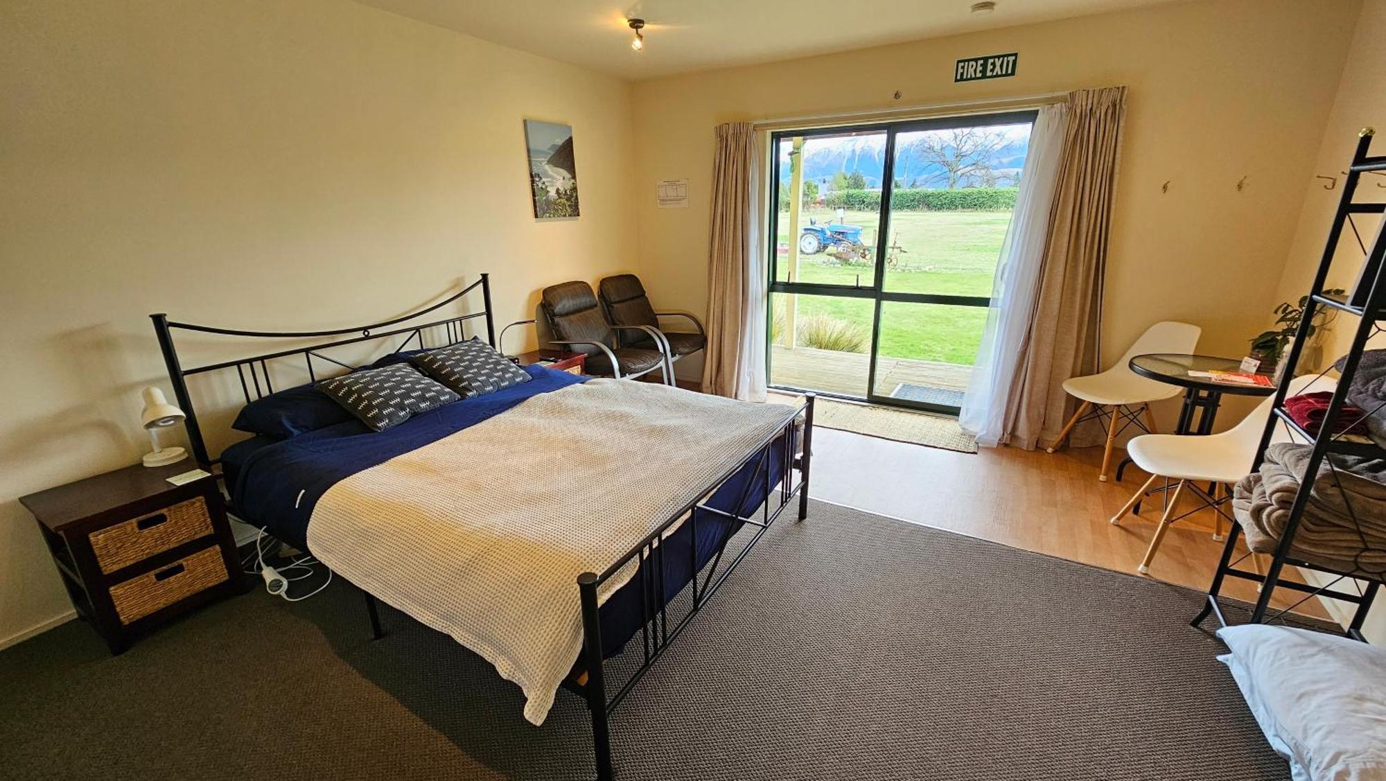 Bahara Accommodation Springfield Bagian luar foto
